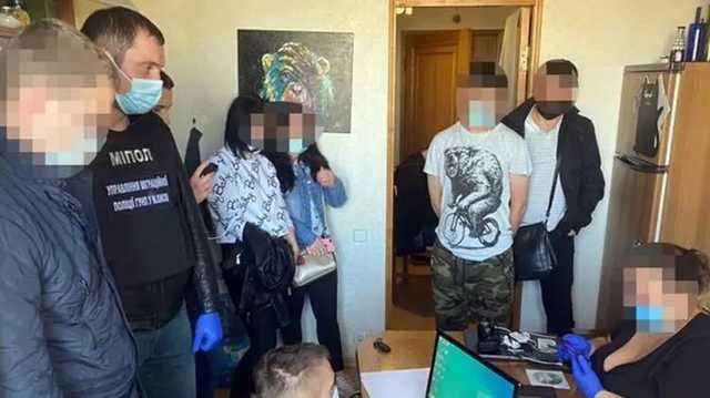 Киевлянин хранил дома видео с детским порно и в Интернете предлагал свою 11-летнюю дочь - Мафія України