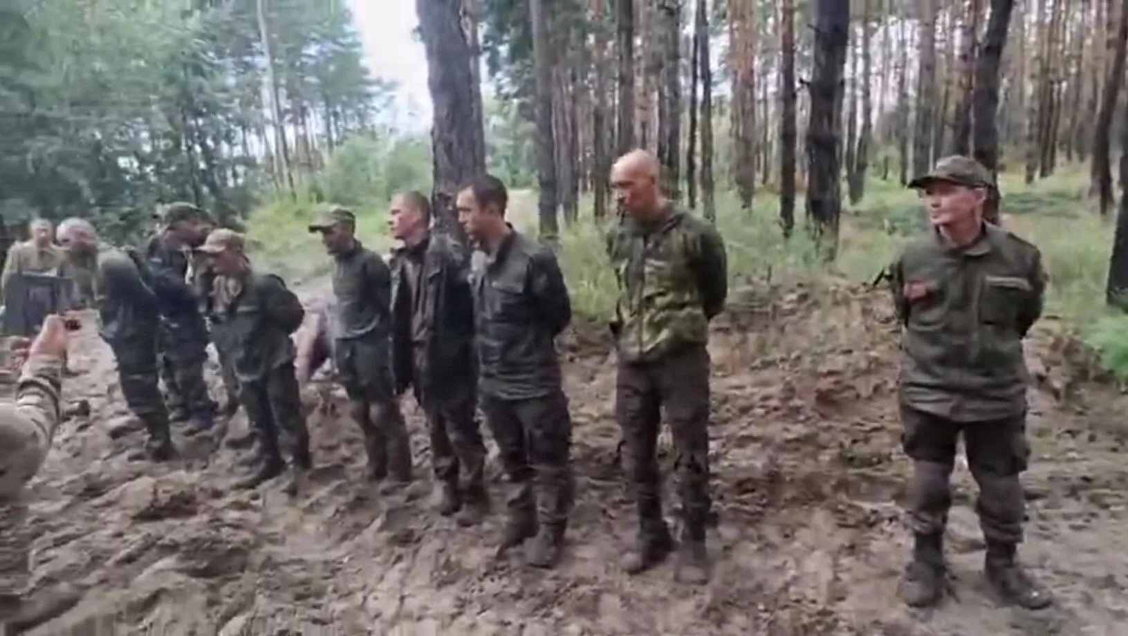 ВСУ взяли в плен группу окупантов возле Кременной: те рассказали, сколько им платят за убийства украинцев. Видео