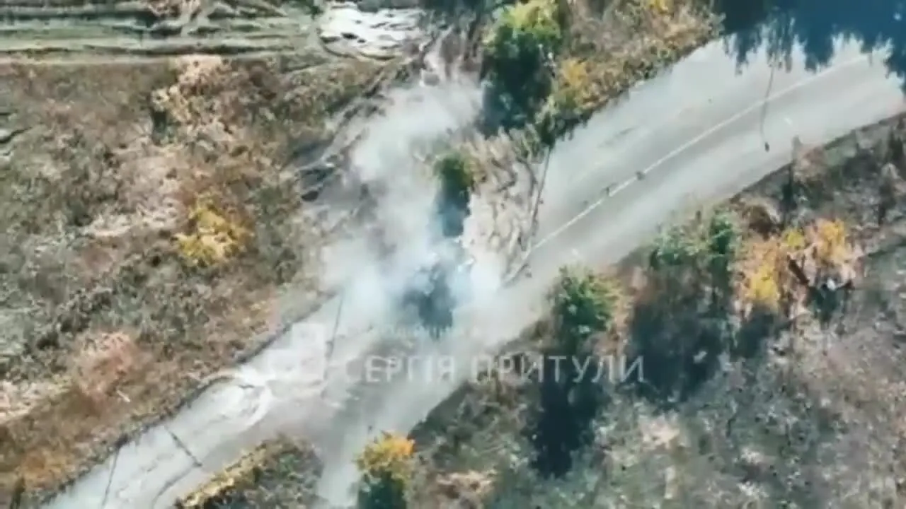 "Терминатор" – всё: украинский FPV-дрон уничтожил дефицитную российскую БМП вместе с оккупантами. Видео