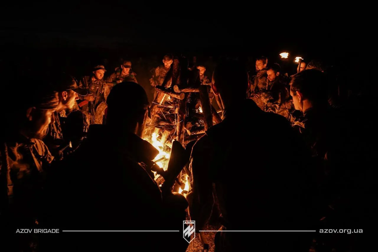 День мертвых: в "Азове" по древней традиции почтили всех павших бойцов. Фото