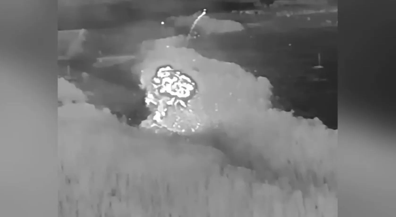 Силы обороны слаженно отработали по врагу под Бахмутом: Сырский показал взрывное видео