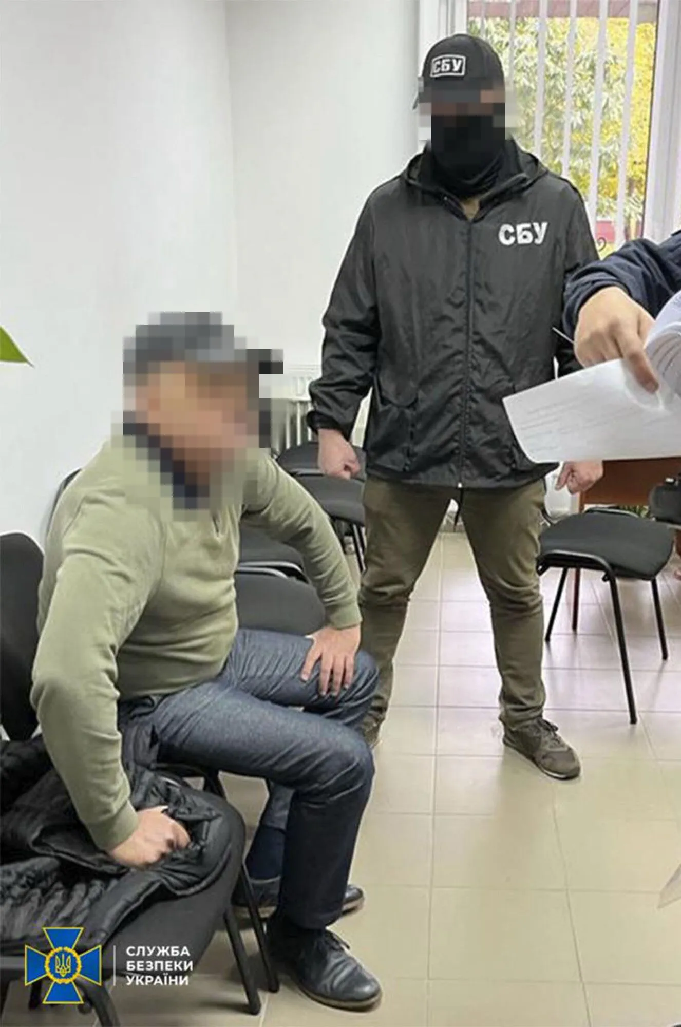 СБУ ликвидировала еще три "схемы уклонистов": среди задержанных – глава ТЦК и руководитель ВВК. Фото