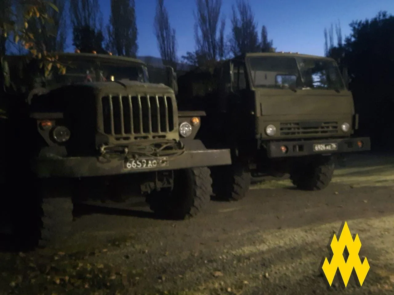 Боятся ударов ВСУ: оккупанты в Крыму начали прятать технику возле железнодорожных станций. Фото