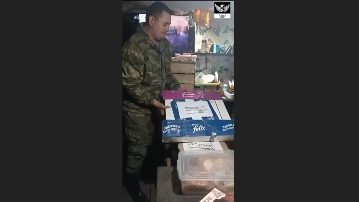 "В следующий раз давайте чугунную": российские волонтеры привезли оккупантам в блиндаж радиаторную батарею. Видео