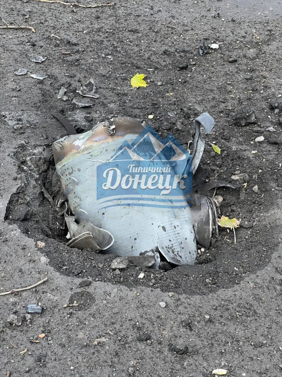 В центре Донецка раздался громкий взрыв: на месте валит дым столбом. Видео и фото