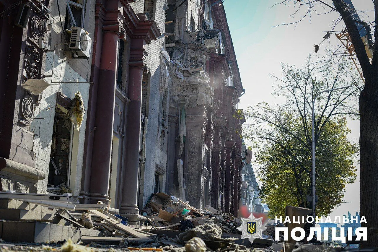 В Запорожье завершили разбор завалов в доме, по которому ударила РФ: погибли 5 человек. Фото
