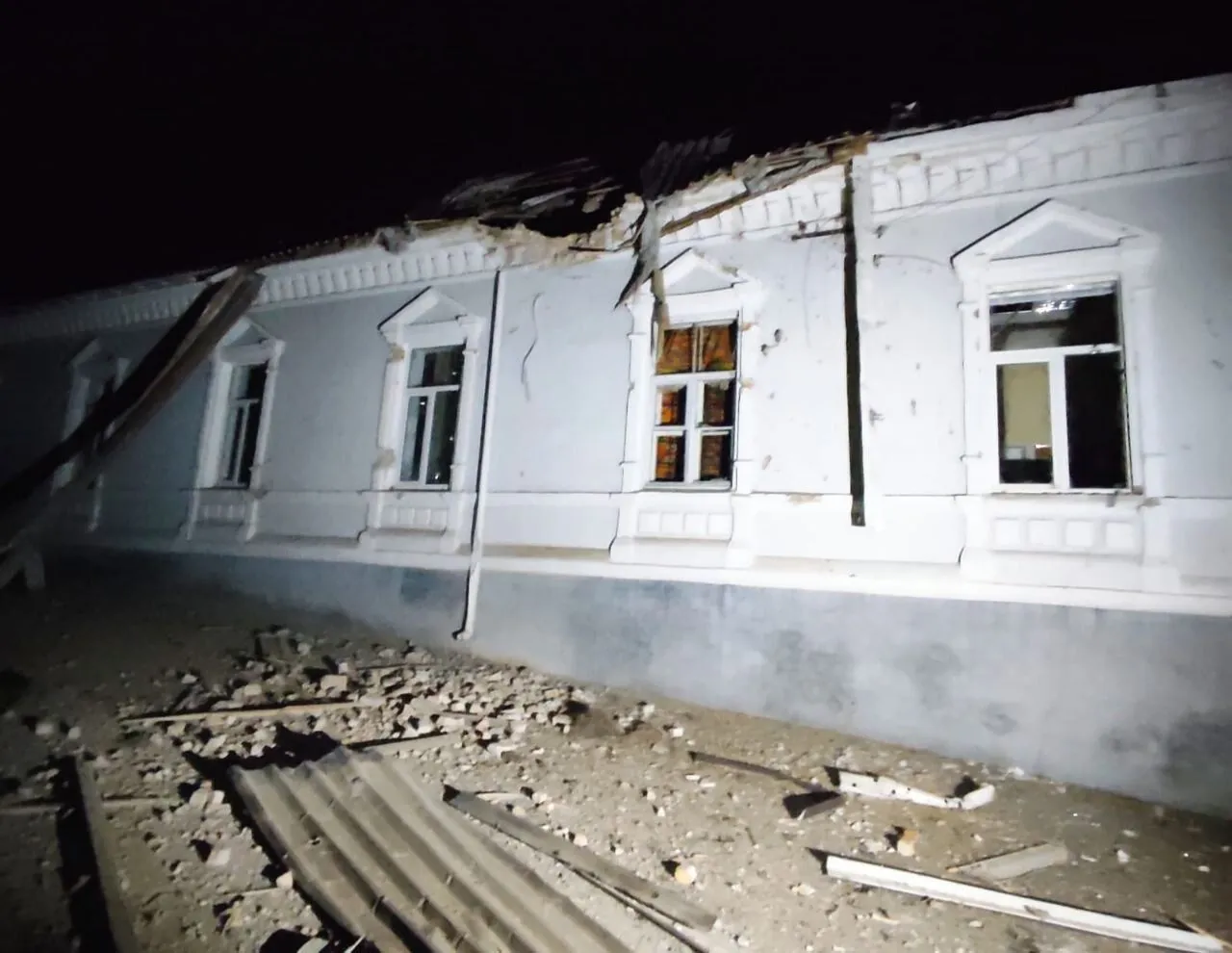 "Имеем дело с террористами": оккупанты ночью атаковали Днепропетровщину, есть прилет в предприятие. Фото
