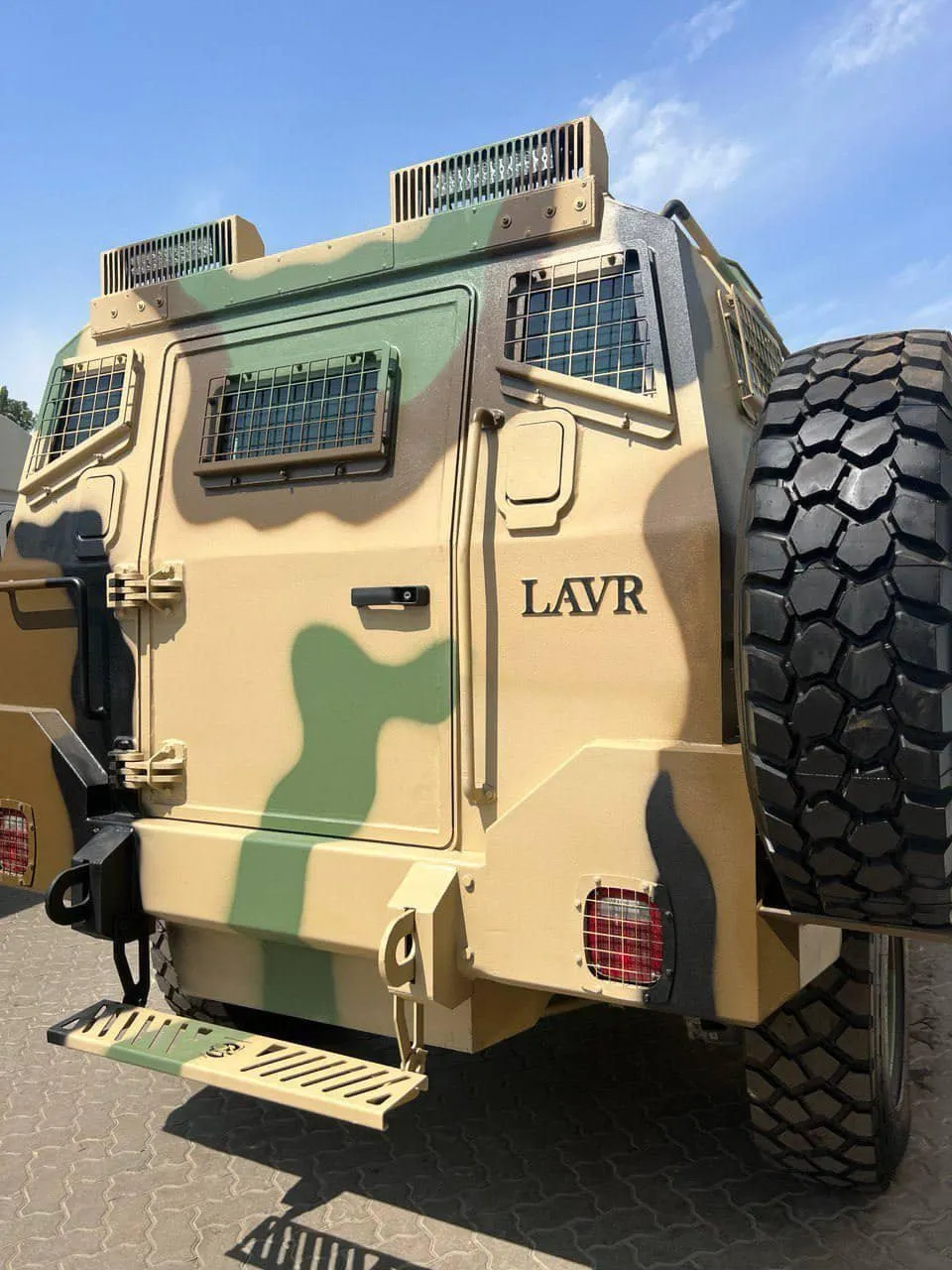 Закулисье по производству бронеавтомобилей LAVR для Украины, которые хорошо себя показали на фронте