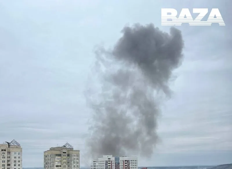 В российском Белгороде пожаловались на взрывы, поднялись столбы дыма. Фото