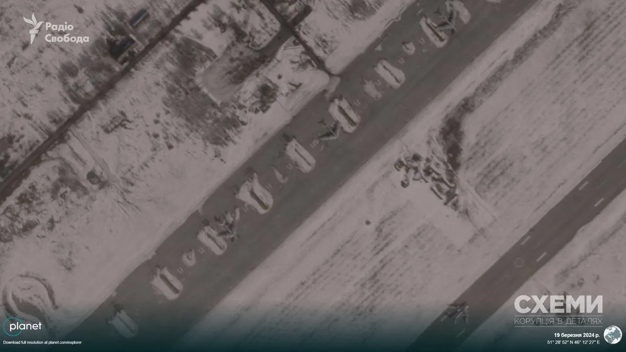 В российском Энгельсе пожаловались на атаку дронов, под ударом могла быть авиабаза: это была операция ГУР. Видео
