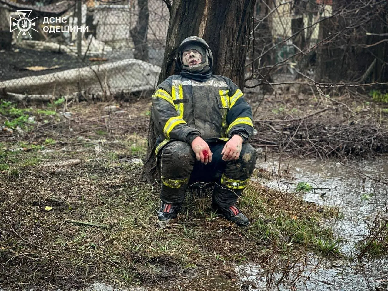 В больнице скончался спасатель: возросло количество жертв удара РФ по Одессе. Фото