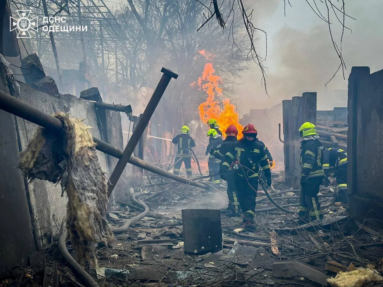 В больнице скончался спасатель: возросло количество жертв удара РФ по Одессе. Фото