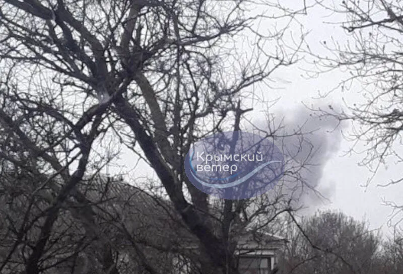 В оккупированном Севастополе прогремела серия взрывов: в центре города исчез свет. Фото и видео
