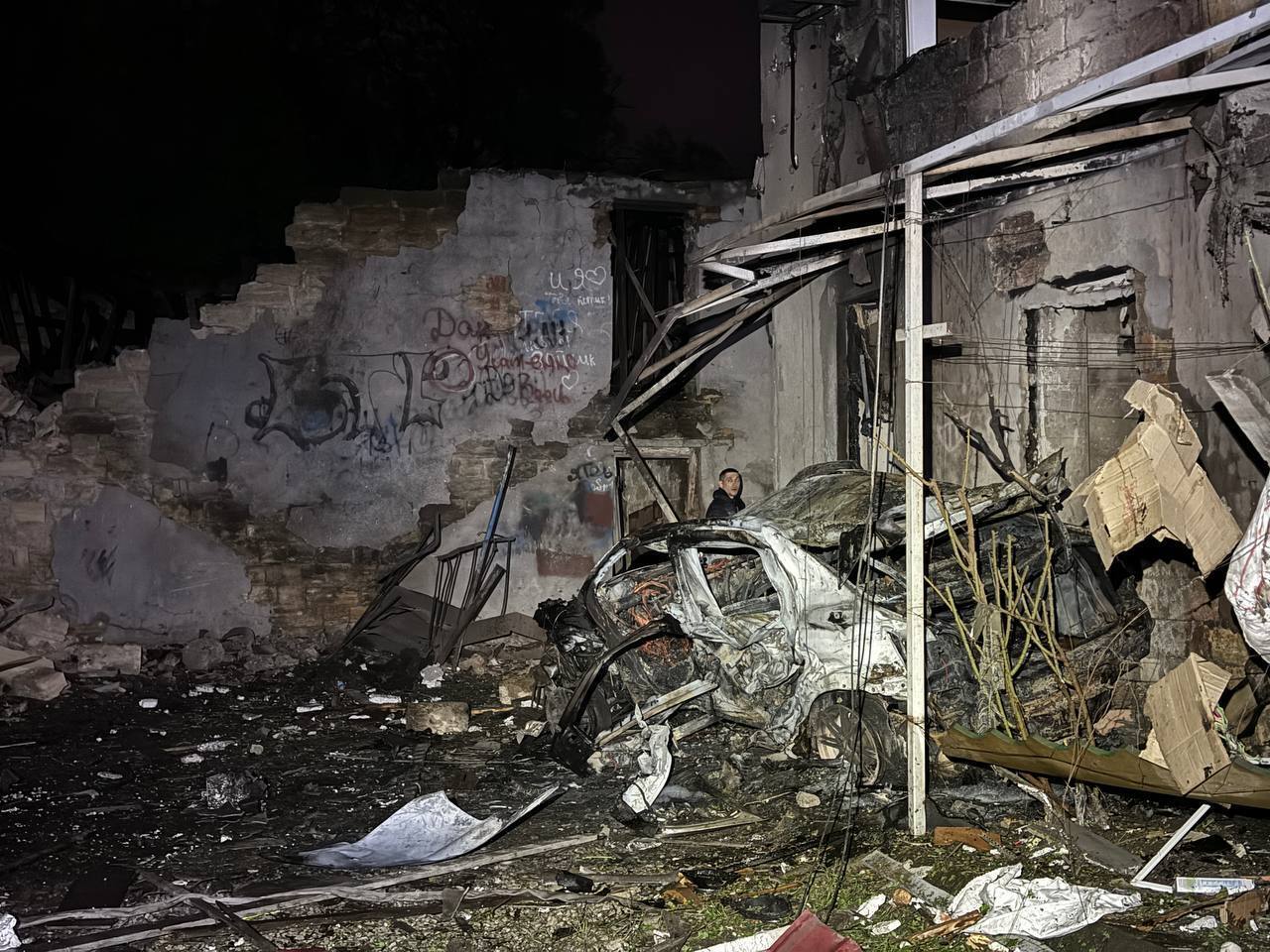 Оккупанты атаковали Одессу "Шахедами": повреждены дома, пострадали девять человек. Фото и видео