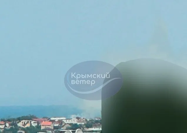 "Окна чуть не вылетели": оккупанты заявили об ударах по Севастополю ракетами ATACMS, вспыхнул пожар. Видео