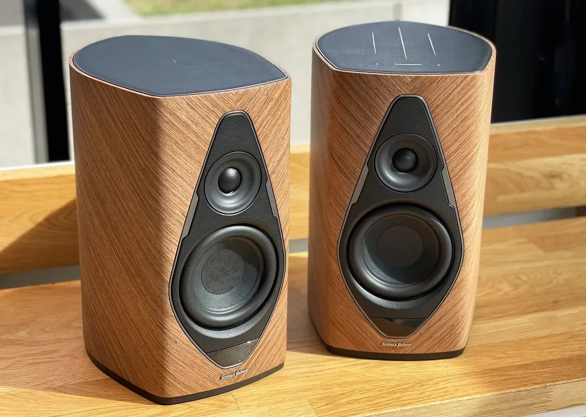 aktyvna-akustyka-sonus-faber-duetto-walnut-12946756879945